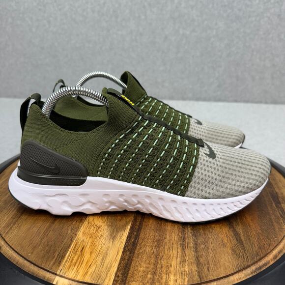 Nike React Phantom Run Flyknit 2 Running Shoes Green Men's Size 9 DX2311-300 - Picture 1 of 7